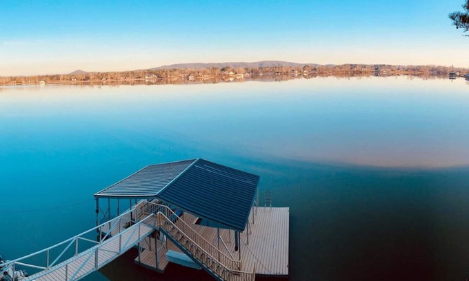 Gadsden Maison | < Paradise Pointe at the Lake >