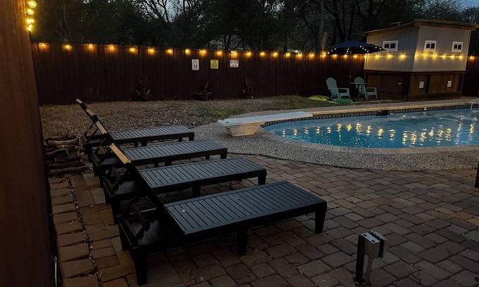 Wetmore Maison | Paradise! Pool! Great Location!