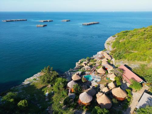 Tha Thaewawong Villa | Pareehut Resort Koh Sichang
