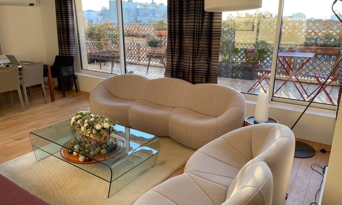 15th Arrondissement Appartement | Penthouse d’exception proche Tour Eiffel, avec terrasses et sauna