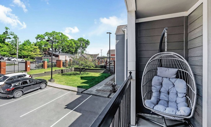 Rutledge Hill Copropriété | Walk 2 Honkytonks! Balcony! Park Free