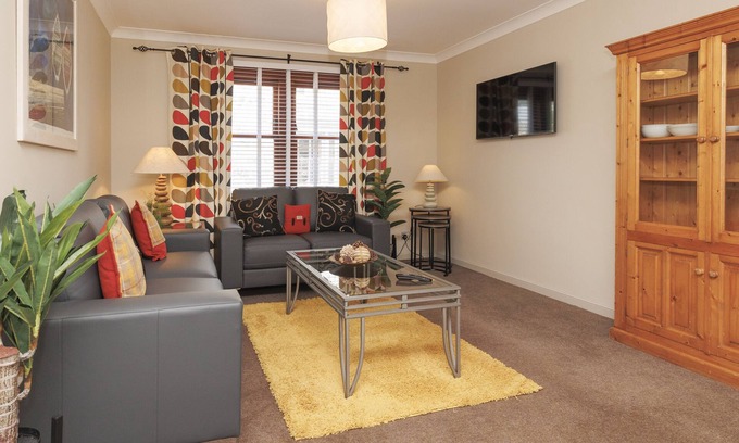 Stornoway Appartement | Park Suite 1 - up to four guests, adjacent to Park Suite 2