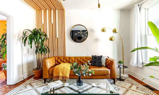 Italian Village Maison | Parking - Convention - Short North - King Bed