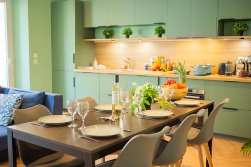 Trets Appartement | Parking gratuit à 3 min à pied, Clim, Laverie, Fibre, proche de Rousset, zone d'activités et domaines pour Mariages
