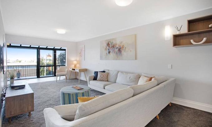 Parnell Appartement | Parnell Vista 2BR Apartment with Seaview