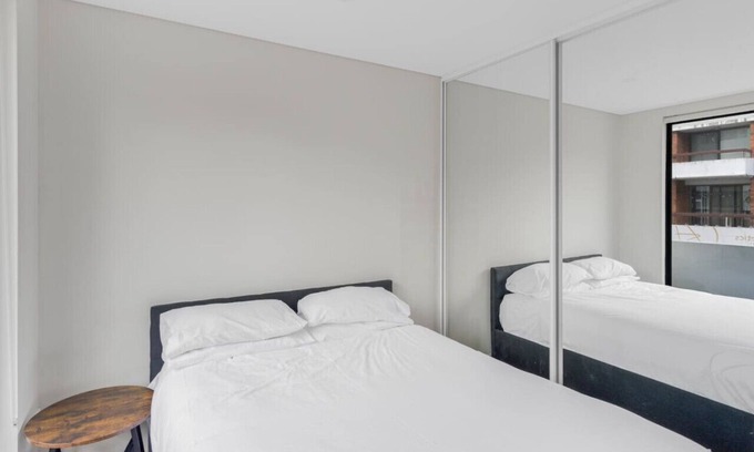 Parramatta Appartement | Parramatta Gem 2BR 2BA with Private Outdoor Space