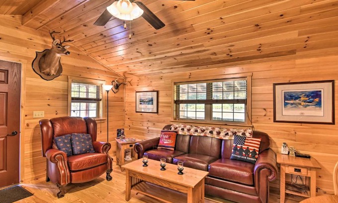 St George Maison | Parsons Cabin with Fire Pit and River Access!