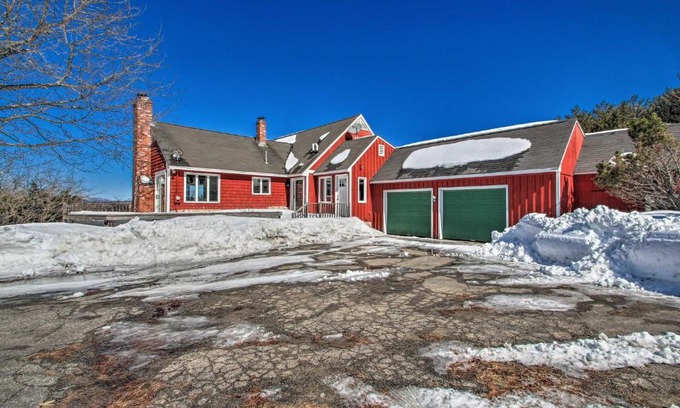 Parsonsfield Maison | Parsonsfield Vacation Rental Near Skiing and Lakes!