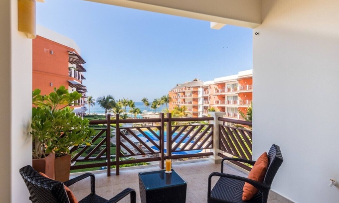 San Pedro Mixtepec Station Balnéaire | Partial Ocean View 1 Bedroom Residence with Resort Amenities!