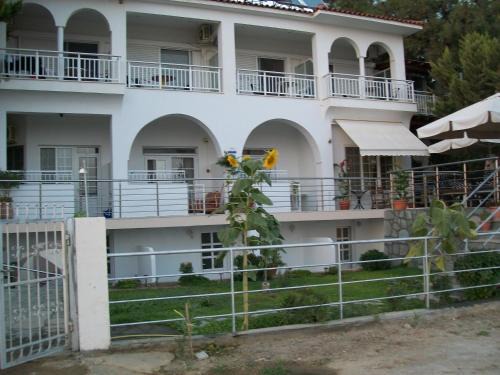 Psakoudia Appartement | Paschalia sea view studios