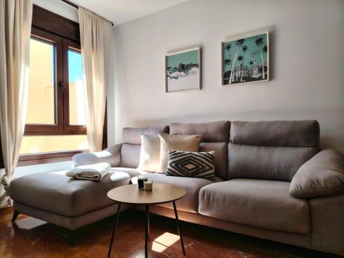 Almeria Centro Appartement | Paseo de Almería Suites en pleno centro de Almería, 2 Hab