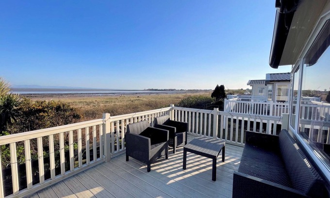 Southerness Maison | Pass the Keys | Beautiful Beach Lodge with Outstanding Sea Views