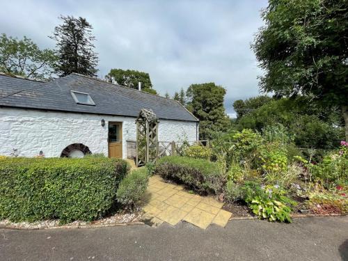 Dunscore Maison | Pass the Keys Beautiful 2BR Converted Mill - Idyllic Location