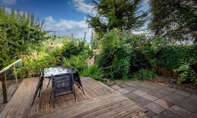 Cross Maison | Pass the Keys | Breathtaking 18th Century House