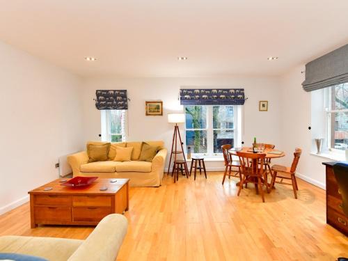 Pontcanna Appartement | Pass the Keys Bright Perfectly Located