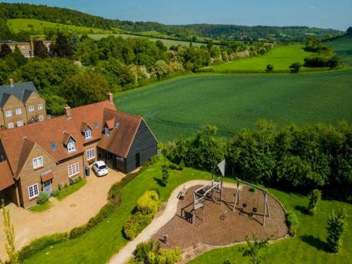 Saunderton Maison | Pass the Keys Bright Spacious Chilterns Hideaway