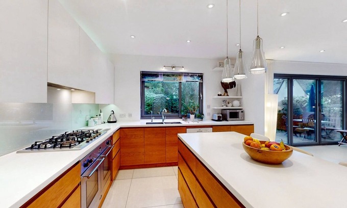 Golders Green Maison | Pass the Keys | Charming house in Golders Green