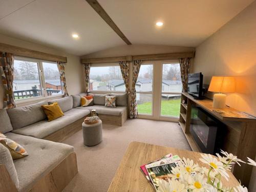 Beattock Maison | Pass the Keys Cosy 3BR Getaway in Beautiful Country Park