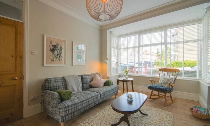 Southend-on-Sea Maison | Pass the Keys | Cosy Stylish house near Southend