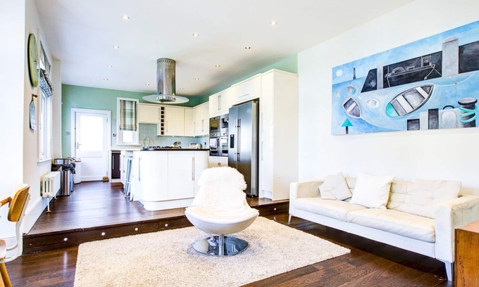 Leigh-on-Sea Maison | Pass the Keys | Large house | Leigh | Sea views