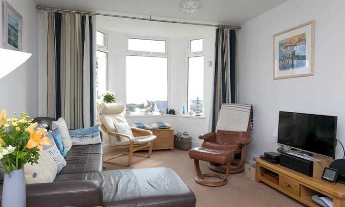 Trearddur Bay Appartement | Pass the Keys | Modern 2 Bedroom Apartment with stunning Sea Views