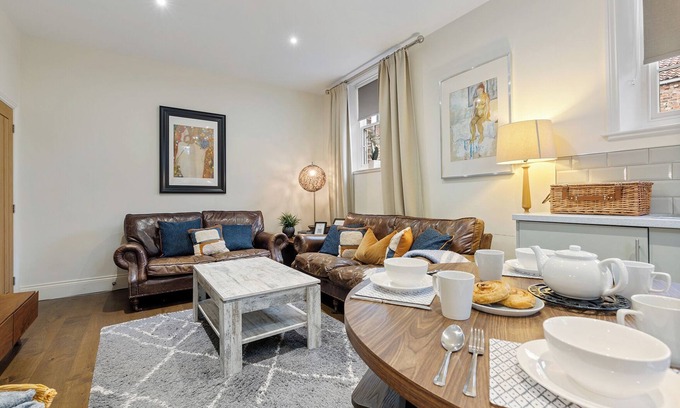 York Maison | Pass the Keys | No. 5 - Chestnut Cottage