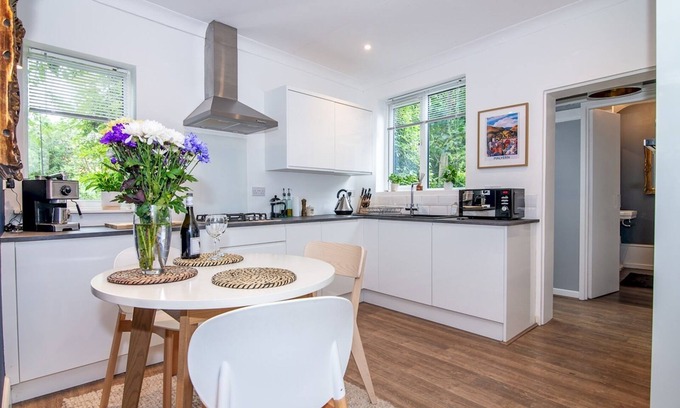 Worcester Maison | Pass the Keys | Stylish Waterside Home in Central Worcester