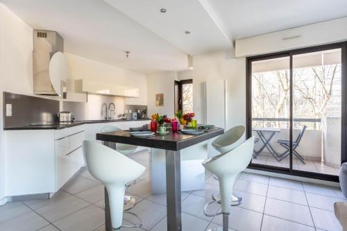 Chamalieres Appartement | Passerelle - Appart centre-ville balcon & garage