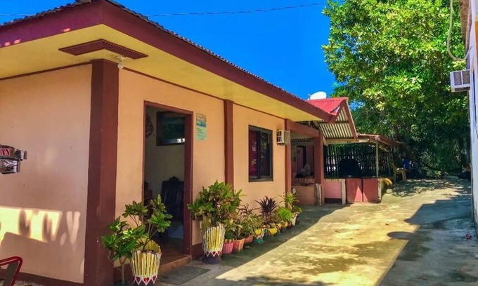 Patar Appartement | Patar beach Transient house