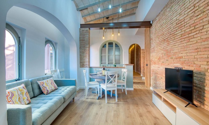 Caldes de Malavella Appartement | PATI BLAU 1: Charmant Appartement au Cœur de Caldes de Malavella
