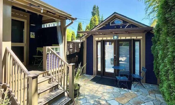 Humboldt Villa | Patio Villa for 1-4 w/ kitchens & gas firepit