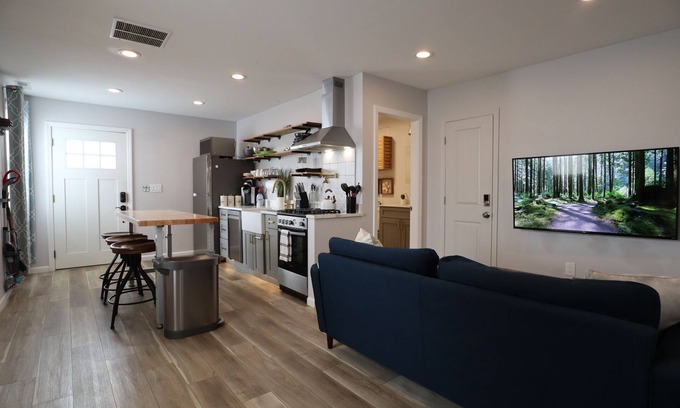 Bellmawr Appartement | ★Patio★Parking★300Mbps★15min->AirPort&CenterCity★