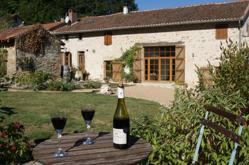 Villechenoux Lit Et Petit-Déjeuner | Paul's Barn in France