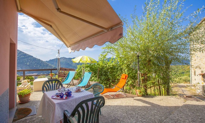 Ne Maison | Paulotti Antico Borgo Ground Floor, Ne, Italy