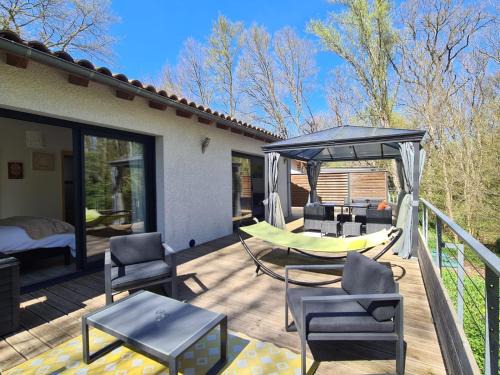 Lapeyrouse-Fossat Maison | PAUSE NATURE. Maison Ananda à 14 kms de Toulouse avec parking privatif