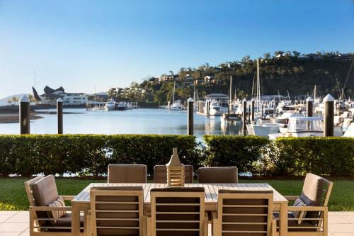 Hamilton Island Appartement | Pavillions 17 Waterfront with Private Pool and Buggy