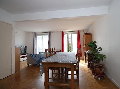 Le Mesnil-Saint-Denis Maison | Pavillon Racine