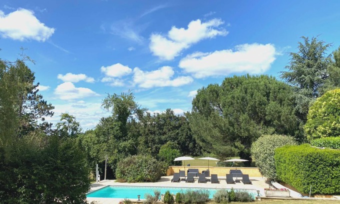 Berbiguieres Maison | Pavot Gite at Laugerie Basse Gites, with beautiful heated pool
