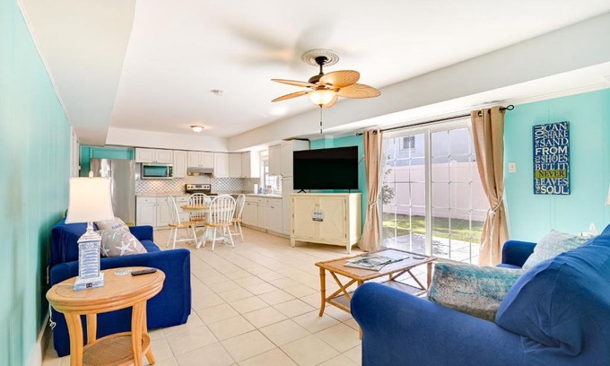 Pawleys Island Maison | Pawleys Island Retreat - Golf Cart Included!