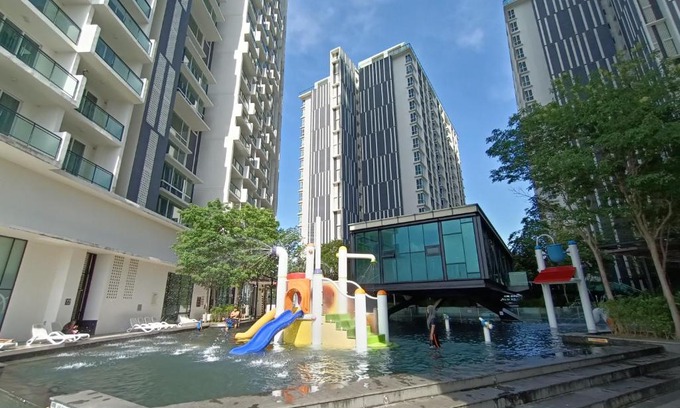 Bunga Paya Pantai Appartement | Pax 6+3 Grand Lux Melaka homestay