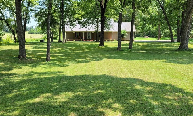 Salado Maison | Peace and privacy abound. Sit and watch the wildlife