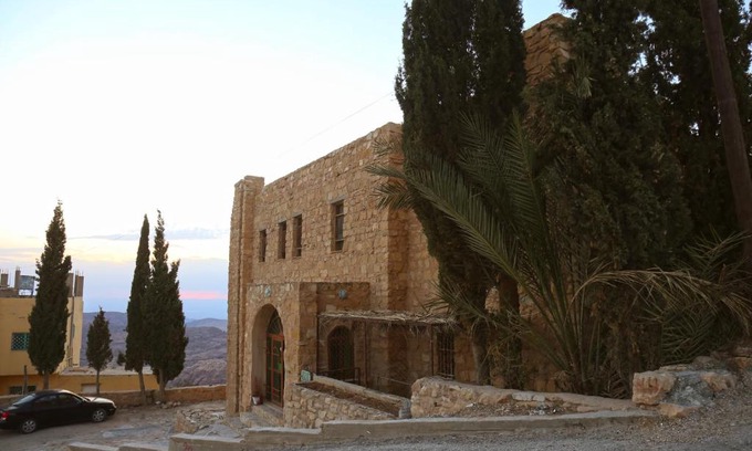 At-Taybeh Lit Et Petit-Déjeuner | Peace Castle