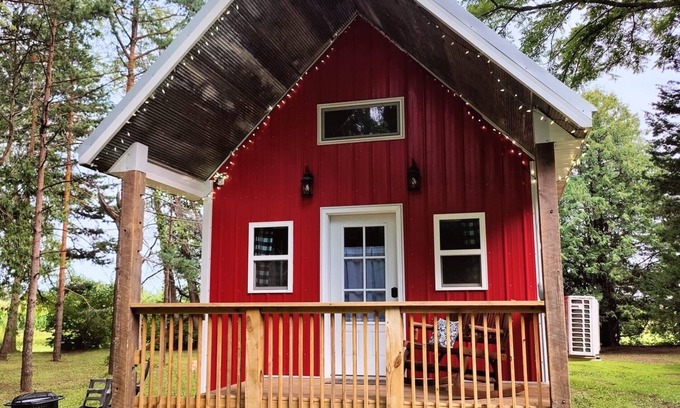Eleroy Cabine | Peace & Simplicity in a Little Red Cabin on the Farm