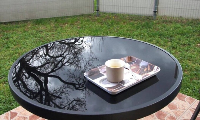 Pecs Appartement | Peaceful 1-Bedroom Apartment with AC, Terrace, and Free WiFi in Pécs