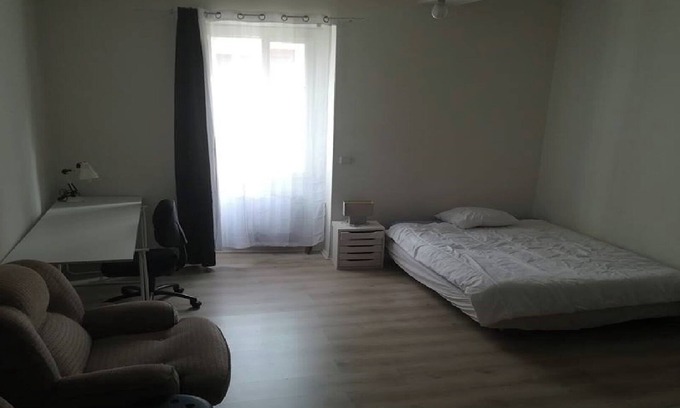 Dufau-Tourasse Appartement | Paisible appartement T1 de 45 m² a Pau (Toute charge comprise)