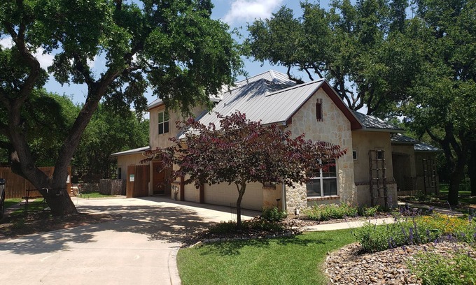 Fair Oaks Ranch Maison | Peaceful 2 Bd/2 Bath Separate Apt(no shared space)