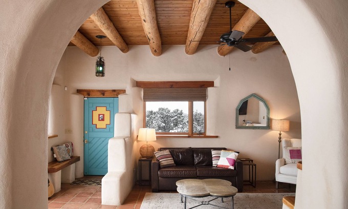 Valdez Maison | Peaceful Adobe home between Taos/TSV- Mountain Views, Hot Tub, Summer Garden