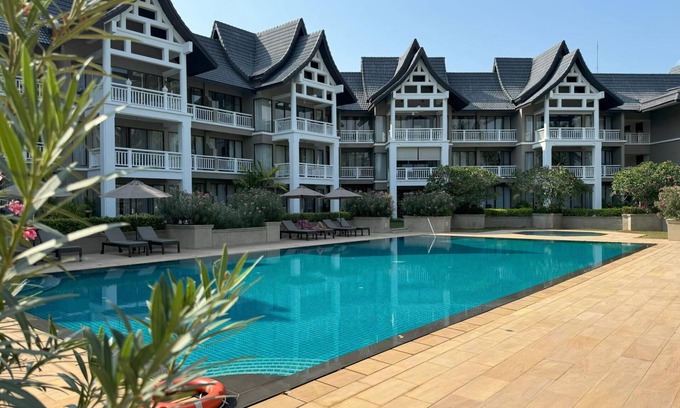 Laguna Appartement | Peaceful Allamanda - great amenities, golf course