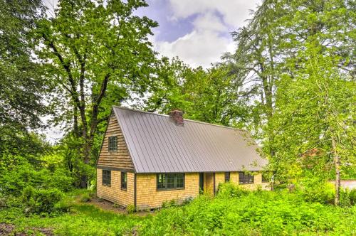 Carver Maison | Peaceful and Elegant Cottage with Riverside View
