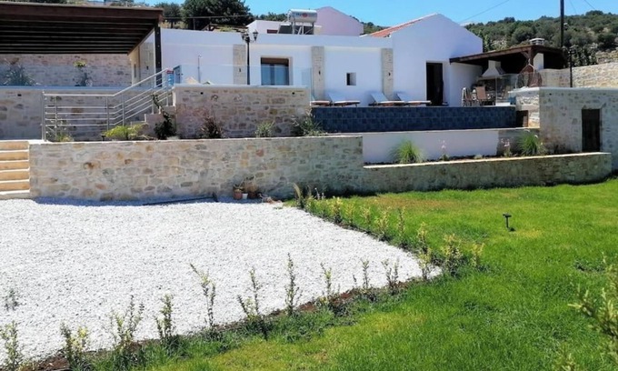 Makhairoi Villa | Peaceful and Quiet Luxury Villa Located in a wonderful village